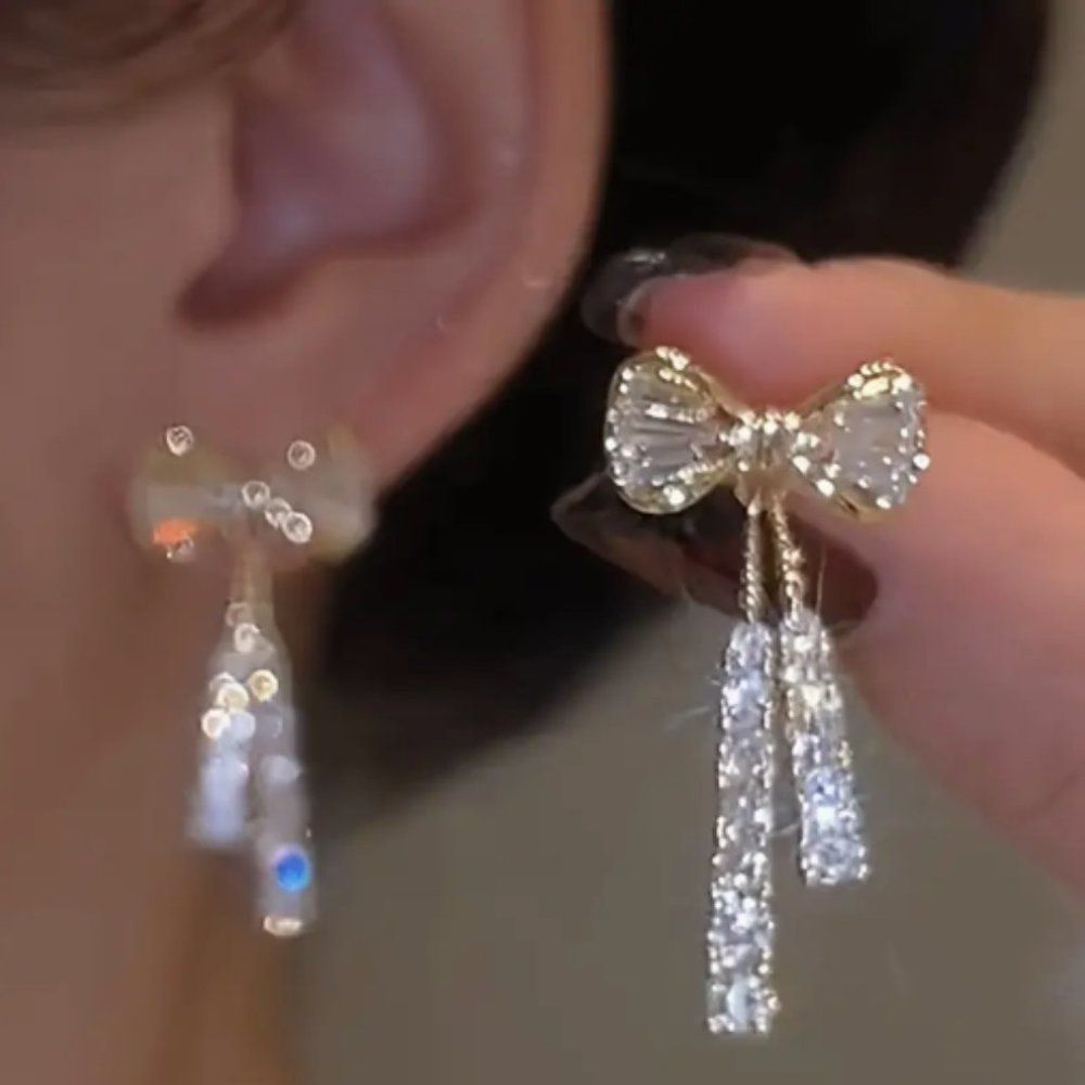 🔅🆕🔅🎀  Elegant Chic Classy Bow 🎀 Crystal Drop Tassel Earrings✨ - Picture 7 of 10